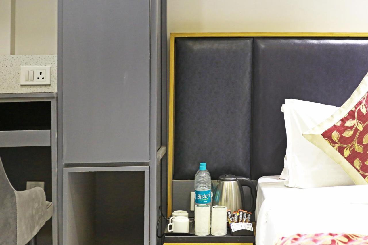 Hotel Apple Villa - Near Delhi Airport With Free Airport Transsfer Neu-Delhi Exterior foto